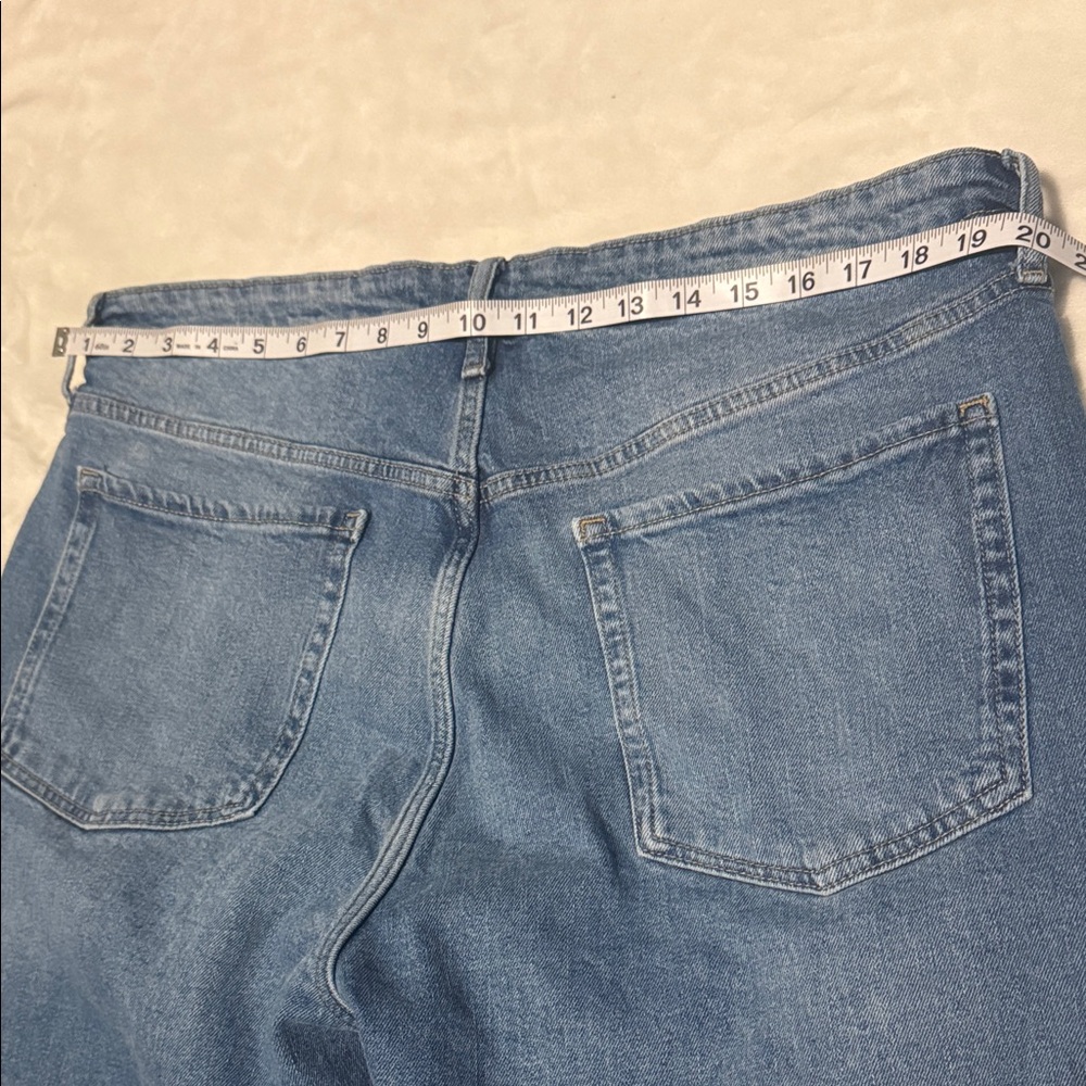 OLD NAVYHigh-Waisted Secret-Smooth Pockets O.G. Straight Plus-Size Ripped Jeans - Picture 7 of 9